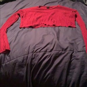 Red cropped long sleeve shirt
